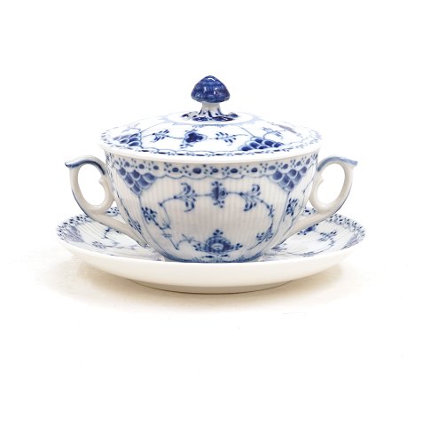 Set of 10 Royal Copenhagen bouillon cups blue 
fluted half lace. #1/764. H: 10cm