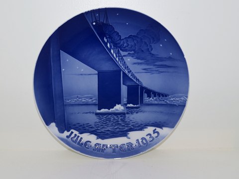 Bing & Grondahl Christmas Plate
1935