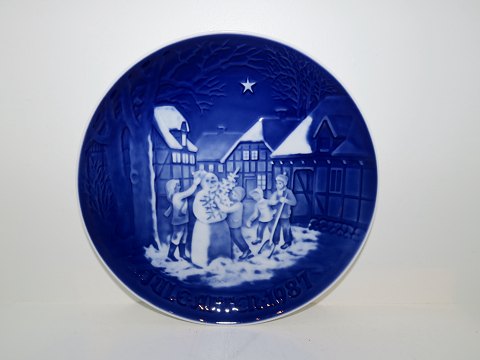 Bing & Grondahl Christmas Plate
1987