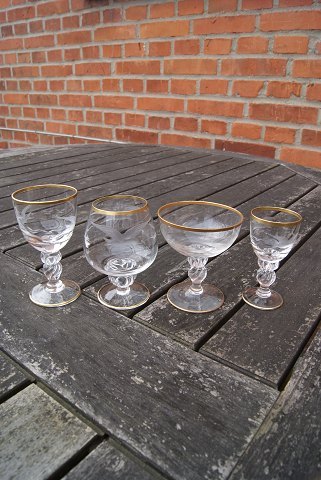 Seagull glassware with ...