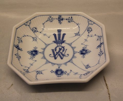 Bing & Grøndahl  Blåmålet  Hotelporcelæn 2076 Firkantet assiet ca 15 x 15 cm 
Riflet Logo RW Aks?
