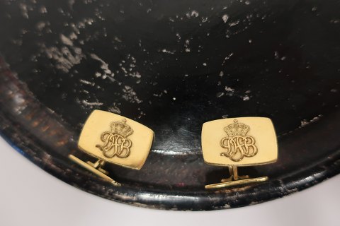 For the collector
Cuff links
Logo "DFB"