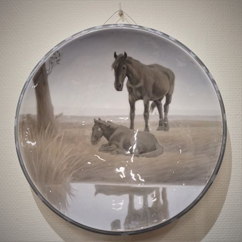 Royal Copenhagen, Gotfred Rode; Big porcelain dish, horse design, 1914