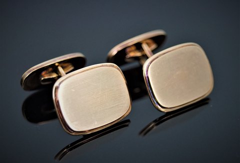 Chr. Rasmussen; A pair of cufflinks in 14k gold, massive