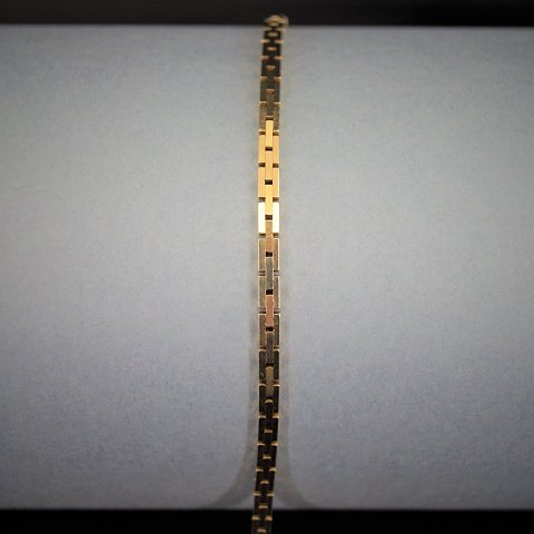 A bracelet of 8k gold, w. 3,0 mm