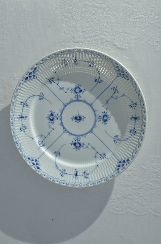 Royal Copenhagen  Blue fluted half lace, Plate 627