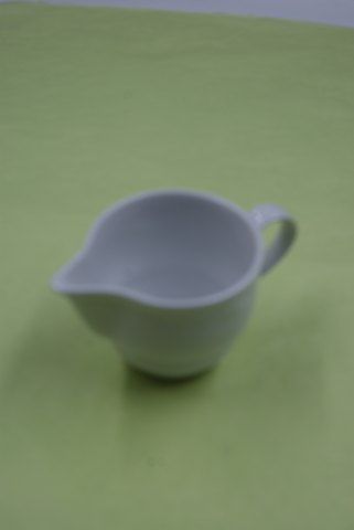 White Magnolia Danish porcelain, Small creamer No 392