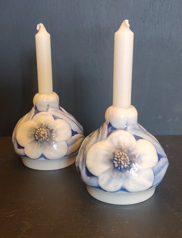 2 beautyful candle holders designed by Effie Hegermann Lindencrone for Bing & 
grøndahl.