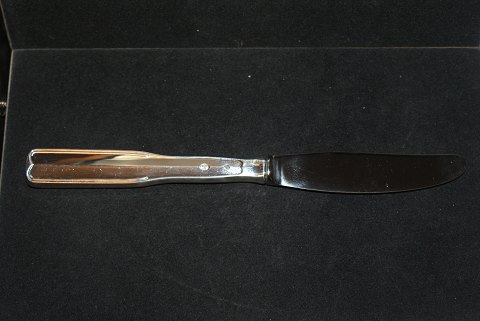 Dinner knife Gyldenholm 
Silver