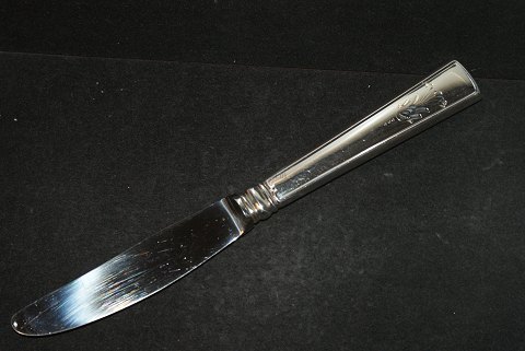 Dinner knife 
Reventlow Silverware