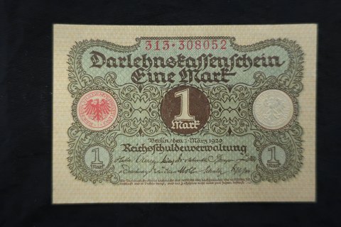 Bank notes
Bank notes from the year of the reunion in 1920
We have more bank notes from this year, please look i.e. at the Photoes 
These Photoes are just examples
We have a choice of other old bank notes too 
Please contact us for further informatio