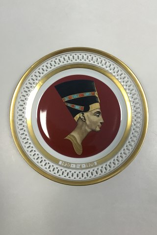 Bing & Grondahl Plate with Profile of Nefertiti. With pierced edge and gold. No. 
26A