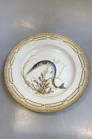 Royal Copenhagen Flora Danica Fish Plate No 19/3549