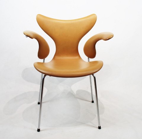 Liljen - Model 3208 - Med Armlæn - Arne Jacobsen - Fritz Hansen
