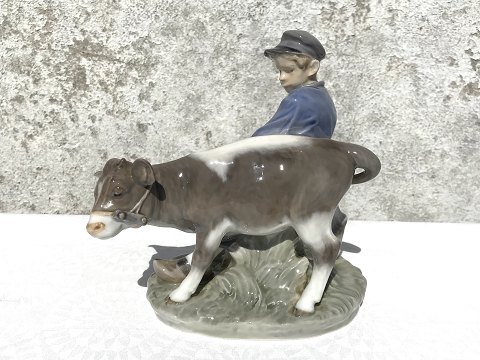 Royal Copenhagen
Boy with calf
# 772
* 600 DKK