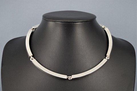 Hans Hansen; A Danish design necklace of sterling silver