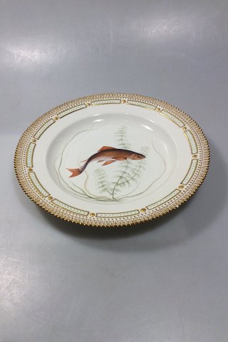 Royal Copenhagen Flora Danica Fish Plate No 19/3549