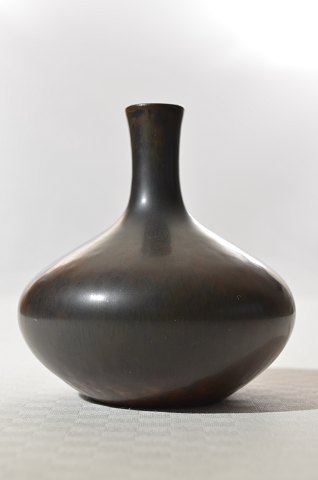 MIDT-CENTRY MODERN VASE BY CARL HARRY STALHANE.