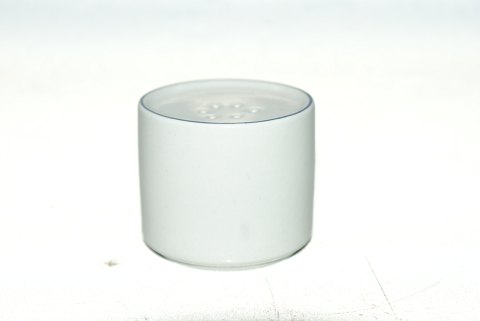 Aluminia & Royal Copenhagen Blue Edge Salt
Deck No. 3054
Measures 4.5 cm in Dia
Height. 4 cm.