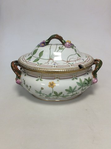 Royal Copenhagen Flora Danica Tureen No 3559