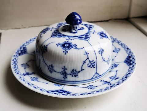 RC half-blonde blue fluted butter bowl