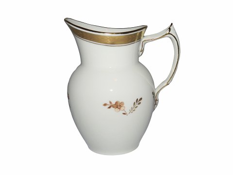 Gold Basket
Large creamer