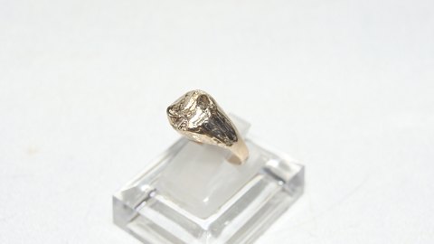 Elegant lady ring in 8 carat gold