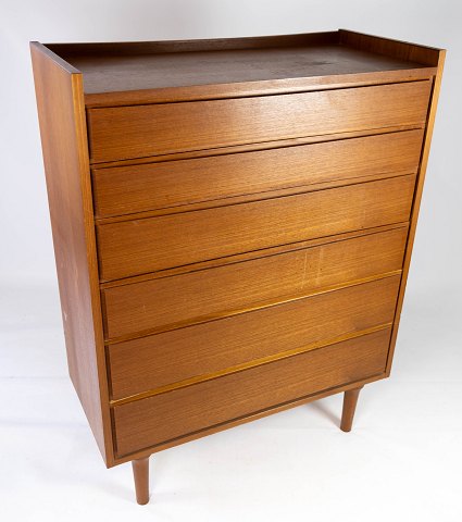 Chest of drawers in teak of danish design from the 1960s.
5000m2 showroom.