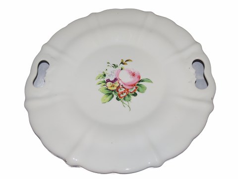 Bing & Grondahl
Cake platter with multicoloured flowers from 1853-1895