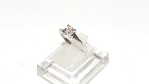 Elegant lady ring with Brilliant 14 carat White Gold