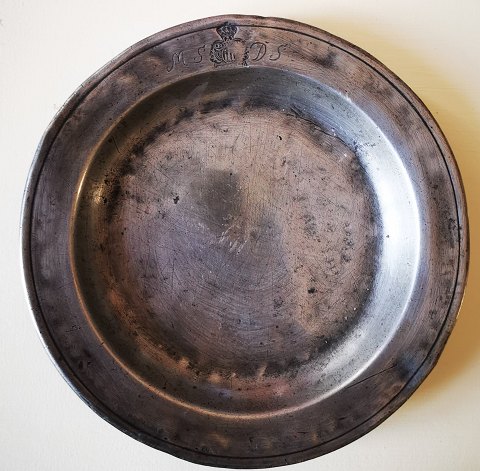 Dinner plate in pewter Denmark 1746