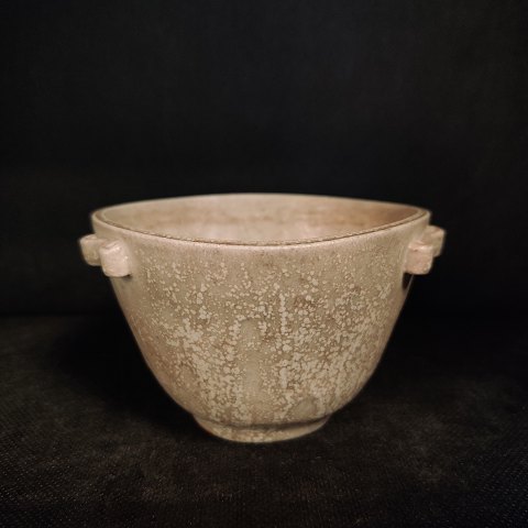 Arne Bang; A small light bowl in stoneware #68