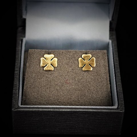 Four-leaf clover earrings of 8k gold