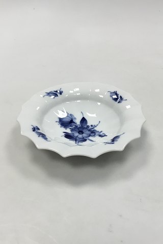 Royal Copenhagen Blue Flowre Angular Small Bowl no 8555