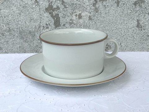 Royal Copenhagen
Brown Domino
Tea cup
# 14911
*125 DKK