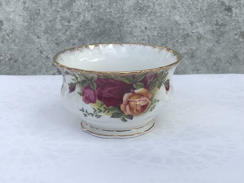 Royal Albert
Old country roses
Sukkerskål
*100 Kr