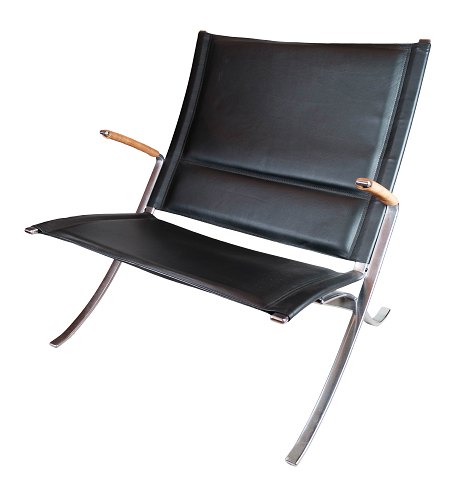 Easy chair, model FK82 - X-chair, designed by Preben Fabricius and Jørgen 
Kastholm in 1968 and manufactured by Lange Production. 
5000m2 showroom.
