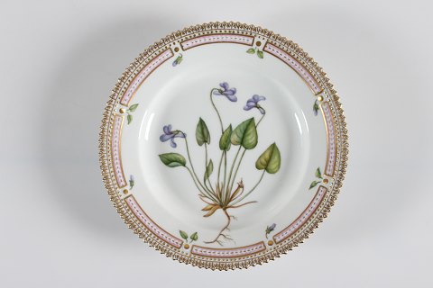 Royal Copenhagen
Flora Danica
Large tea plate  3551
Ø 17 cm