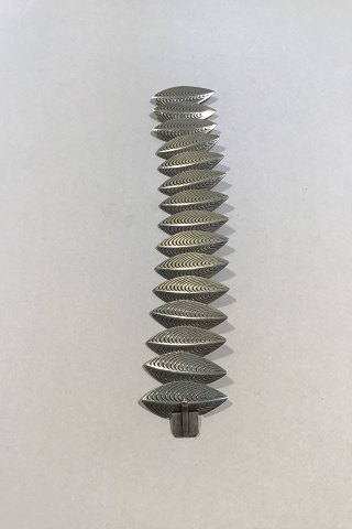 click to zoom