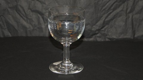 Red wine Glass with splicing