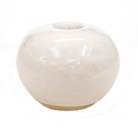 Christian Poulsen, Denmark. White glazed stoenware 
vase. Signed "Chr P" and "H1932". H: 15cm