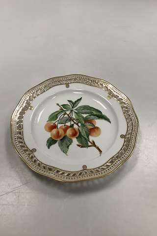 Royal Copenhagen Flora Danica Fruit Plate No 429/3584.