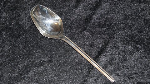 serving spoon #Farina Sølvplet
Length 22 cm