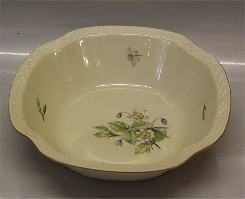 043 Large vegetable bowl 8-sided 25.5 x 8 cm (313) Frigga B&G