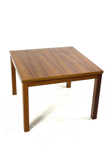 Coffee table in rosewood of Danish design from the 1960s. 
5000m2 showroom.
Great condition
