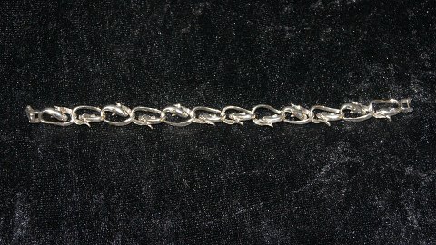 Elegant Bracelet in silver with #Dolphins
Measures 18.5 cm