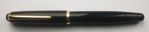 Black Montblanc 264 fountain pen