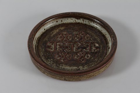 Jørgen Mogensen
From his own studio
Stoneware dish  154 H
