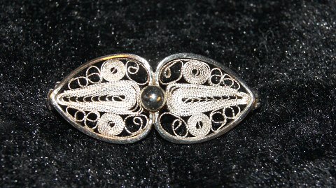 Brooch in Silver
Stamped 925 p
Measures 3.5 cm