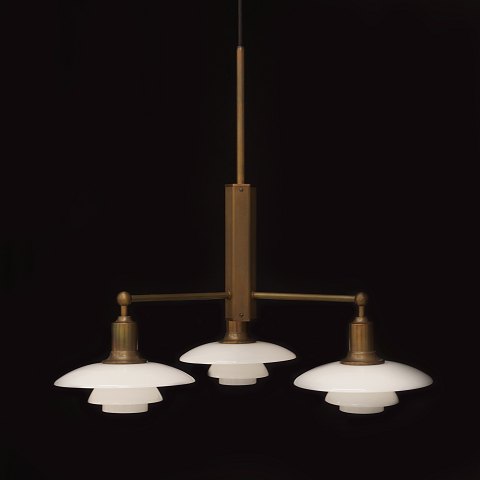 Poul Henningsen: Chandelier. Made by Louis 
Poulsen. H: 57cm. D: 57cm